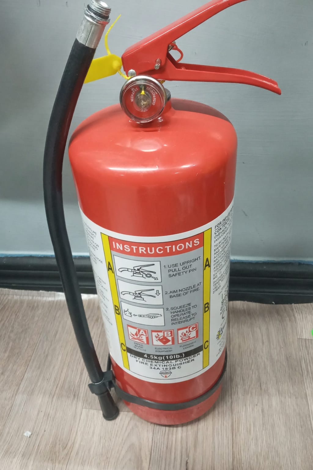 safearmour fire extinguisher (2lbs)